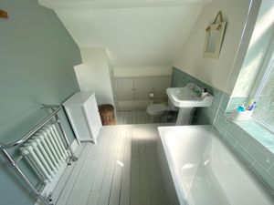 Family Bathroom- click for photo gallery
